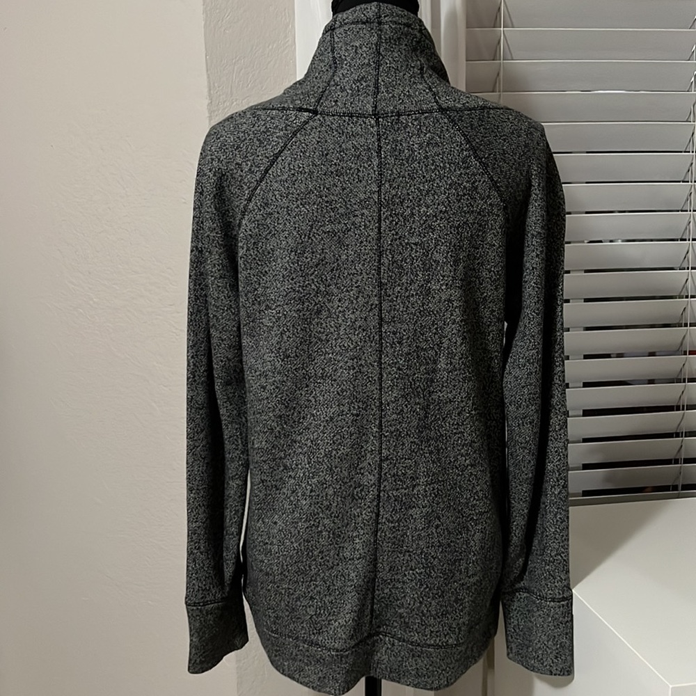 Gap Gray Sweatshirt , Size Small - image 3